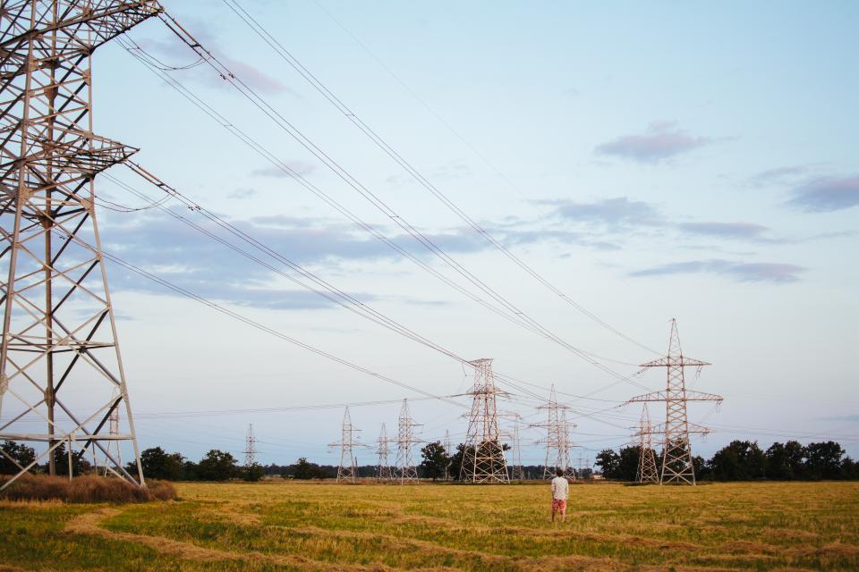 Electricity powerlines